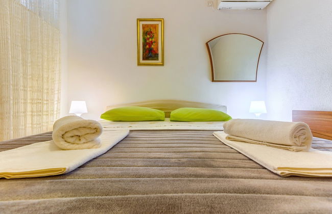 2-bdr apt With Shared Garden, 3 min Walk to Beach - Foto 7