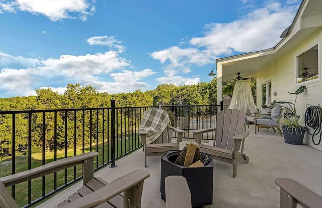 Gorgeous Home With Hot Tub 5min From the River - Foto 32