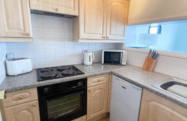 1 Chatsworth Riverscape Apartments - Riverview apartment in great location with free parking overlooking the Gannel just a short walk from Newquays incredible beaches and local amenities - Foto 16