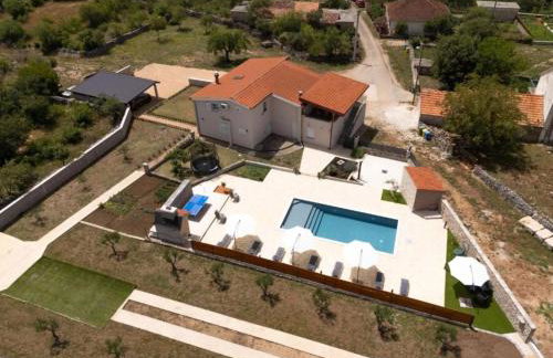 Five Bedroom Villa With Pool - Foto 43