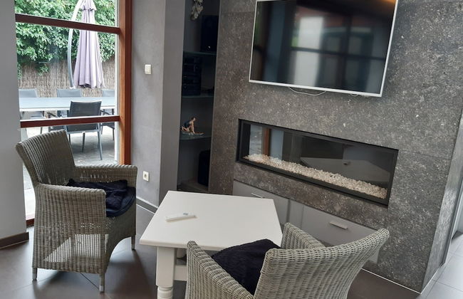 Villa Stay With Pool & Sauna - Foto 21