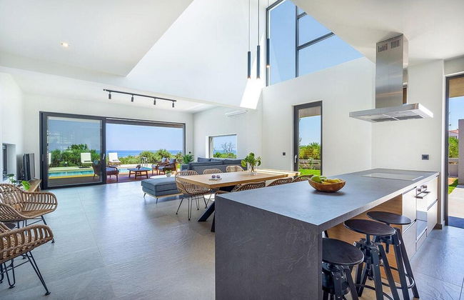 Sea View 4 Bedroom Villa With a Heated Pool - Foto 36