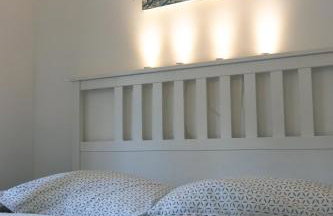 Newly adapted Studio 88 with free parking - Photo 5