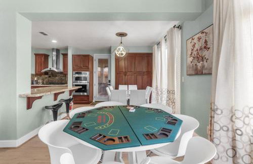 Game Lovers Retreat, spacious 4000 sqft Getaway - Foto 5