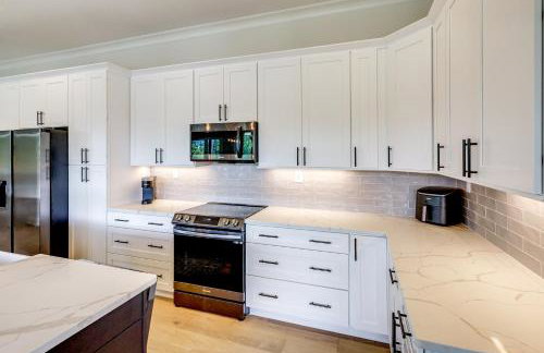 Dock and Views Spacious Lake Sinclair Retreat - Foto 5