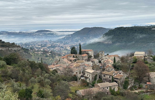 Attractive Holiday Home With Private Pool - Photo 41