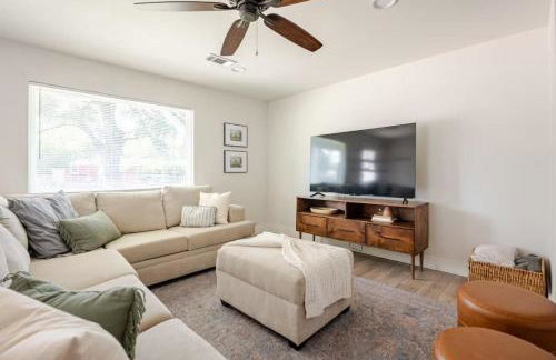 Remodeled 4BR 2BA Steps from Georgetown Square - Foto 62