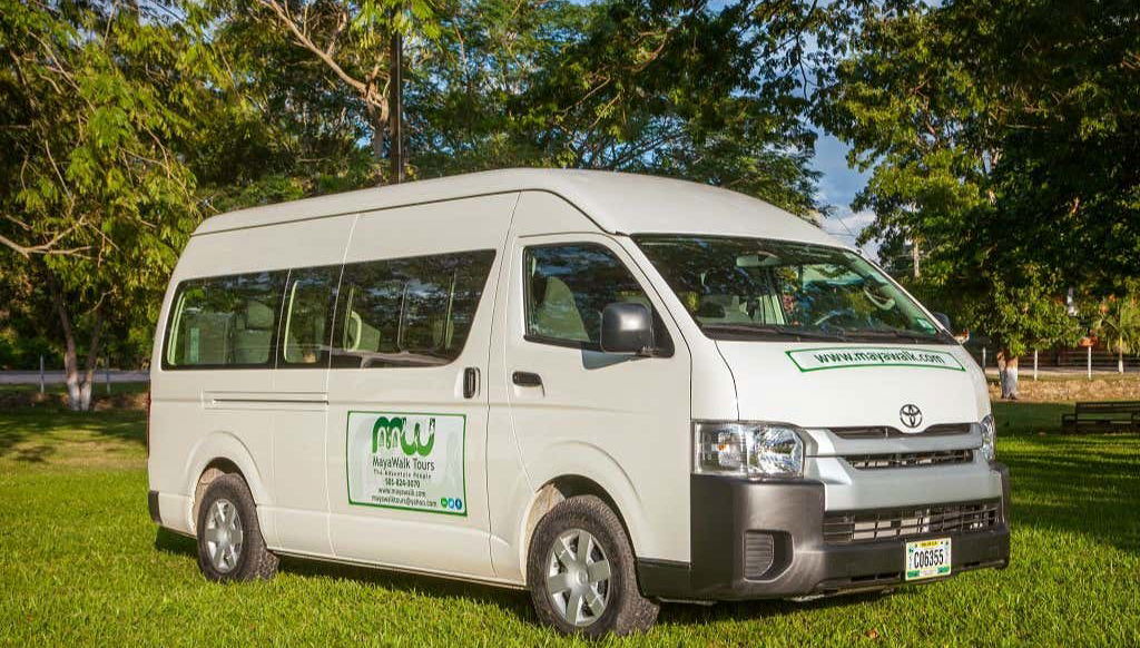 Vehículo en el que viajaremos desde San Ignacio a Flores