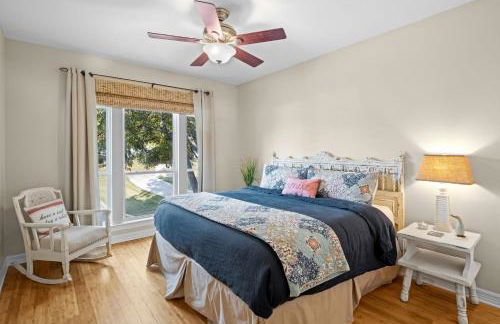 New Listing - Promo Price Waterfront Huge Yard - Foto 31