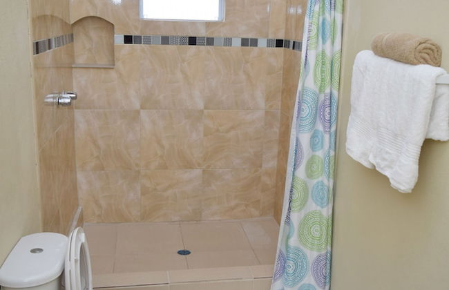 Justinn Apartments - Foto 21