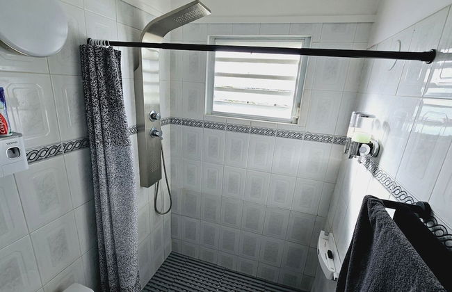 Cozy and Modern Apartment Black & White With Jacuzzi on Terrace - Photo 24