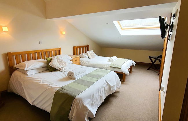 The Victorian Barn self catering holidays with pool & hot tubs - Photo 39