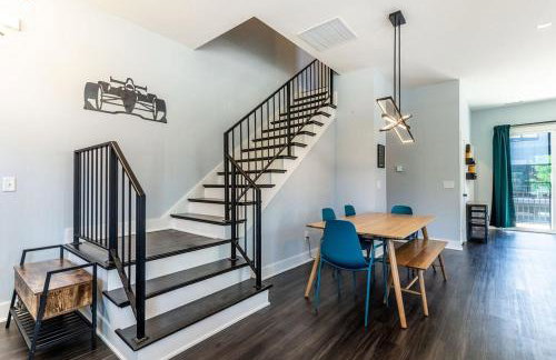 Lux Home 5 mins to Grand Park with Private Garage-Family Friendly - Foto 3