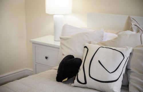 Blissful Breaks Near Old Trafford Stadium - Foto 37