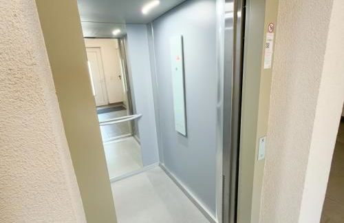 ImmoStay #3 - Penthouse mit zwei Balkonen & Seeblick, Parking & WiFi - Foto 18