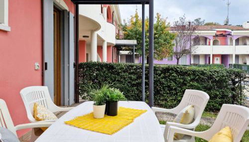 Poolside Garden Retreat - Photo 4, Garden, furniture