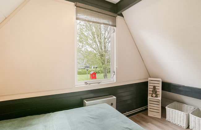 Peaceful Holiday Home in Tuitjenhorn - Photo 5