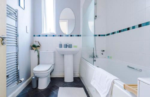 Luxury City Stay Coop Live & Etihad with Free Parking - Foto 18