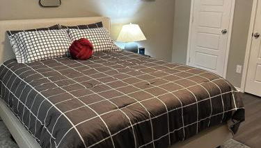 Relax with Spacious Modern Simplicity - Foto 2