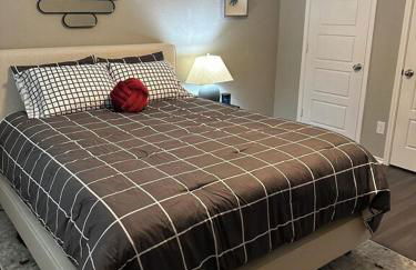 Relax with Spacious Modern Simplicity - Photo 2