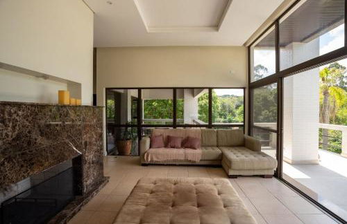 Refúgio de Luxo e Piscina à beira do Passaúna - Photo 13