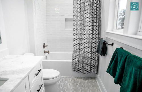 R3 at Inlet Beach with Pool Access and EV Connector - Walk to Beach - Photo 36