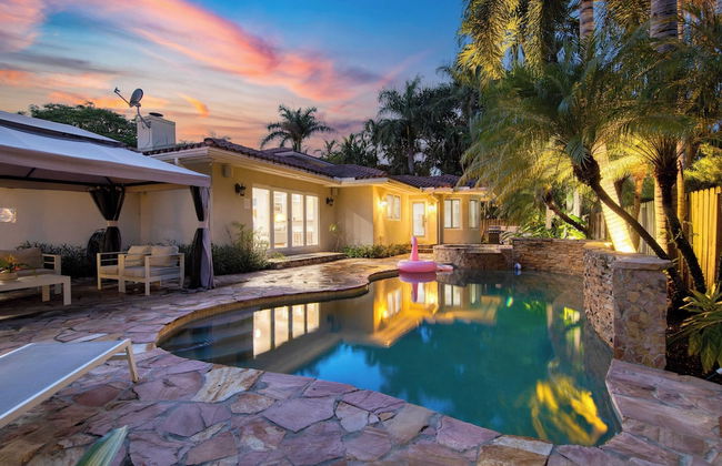 Coral Ridge Getaway by Avantstay Pool, Hot Tub, Billiards + 5mins to Beach! - Foto 1