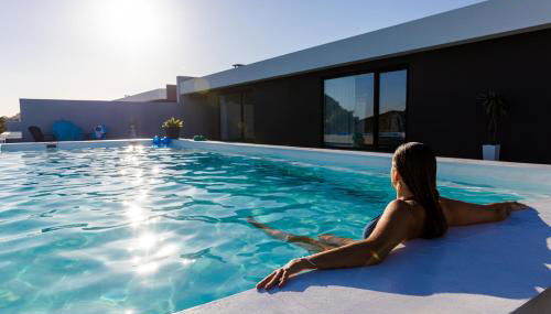 One of a Kind #PDL Luxury Retreat - Photo 2