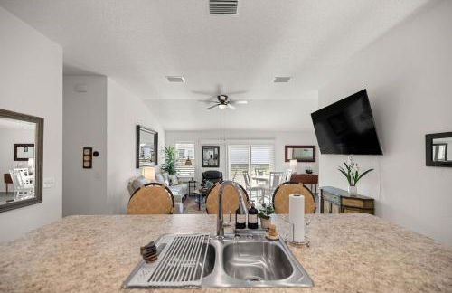 Cozy 2BR in The Villages With BBQ and 4 Seaters Golfcart King Bed - Foto 32