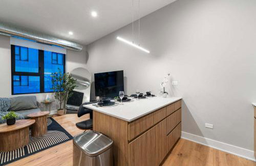 Steps from the Lake Edgewater Modern 2BD 2BA - Photo 12