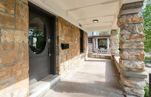 Walnut Remodeled Modern 5BR Home Walkable King Bed - Foto 16