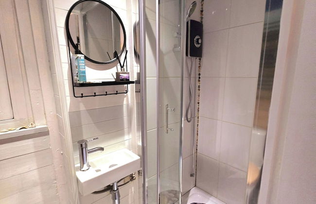 Coastal Cosy Cabin With hot tub - Foto 6