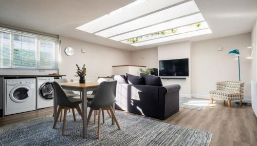 Light and spacious loft apartment in town centre - Foto 1