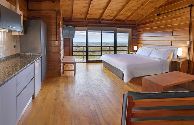 ALMA SERRANA SUITES - Photo 2