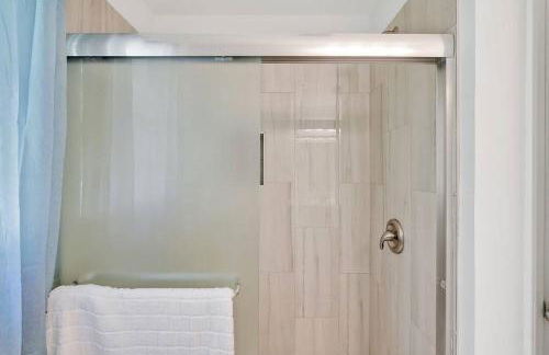 Middle Sound Hideaway~Beaches, Shopping, Families - Foto 42