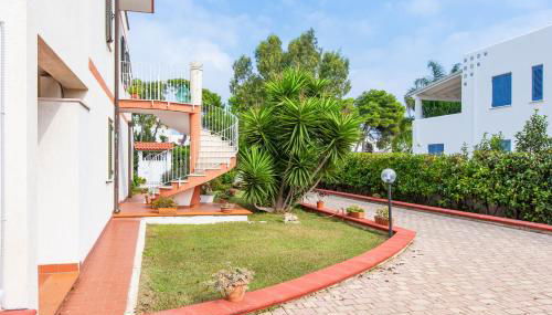 Appartamento con prato inglese destro Salento - Foto 2, Garden