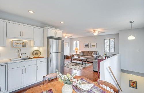 8 Mi to Lake Michigan Creative Retreat with Deck! - Foto 9