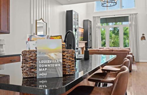 Exquisite Condo with Views in Trendy NuLu District - Foto 15