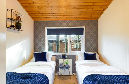 3 Bedroom Lakeview Lodge - Ensuite & Balcony Deck - Foto 49