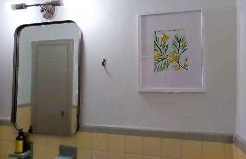 Mid Century Style Cottage Near Historic Downtown - Foto 48