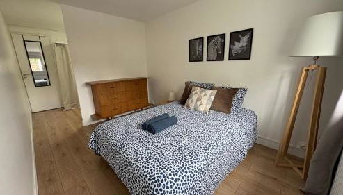 Maison spacieuse et paisible - 4 chambres, parking, wifi - Foto 3, wardrobe