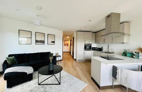 Modern 2Bed 2Bath Maidstone Apt - Parking, WiFi, Balcony - Perfect Long Stay - Foto 2