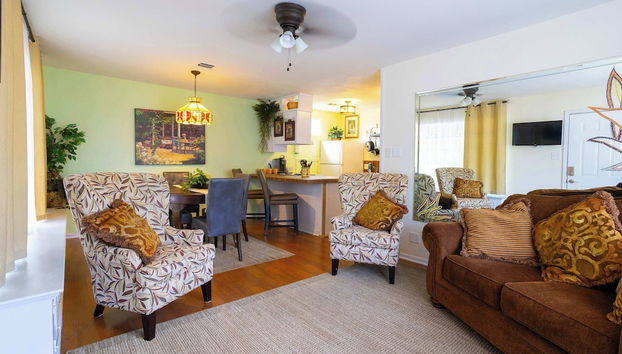 Mariposa Monarch - Walk to River - Foto 2, Imagen principal