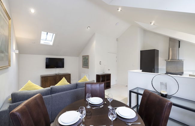 JOIVY Quiet Mews Apartment in New Town - Photo 28