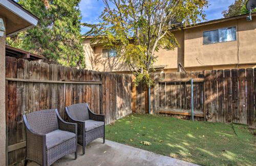 Central Bakersfield Townhome with Private Patio - Foto 24