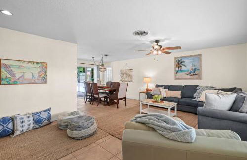 Golf Cart-Jacuzzi-Surfing Abode on Hutchinson Island - Foto 29