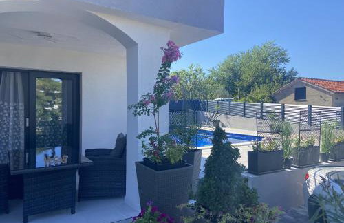 HelaMoni, New 5 Star 2 Person apartments with pool - Foto 3