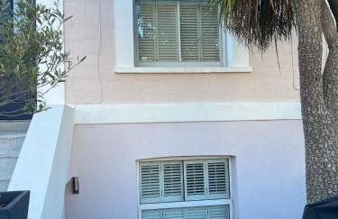 Newly Renovated 1-Bed Apartment with Private Patio - Foto 11