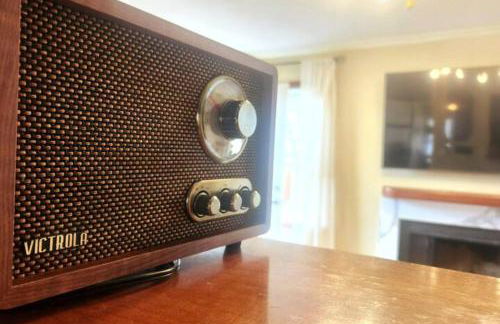 A Rare find - Bright, Warm, Charming Central Austin Home - Photo 28