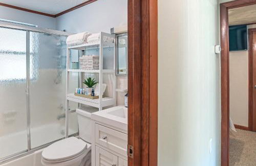 Home with Bunkroom 2 Mi to Hatfield and McCoy Trail - Foto 17